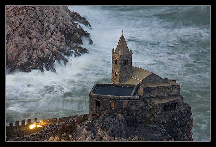08 - Mare mosso a Portovenere.jpg